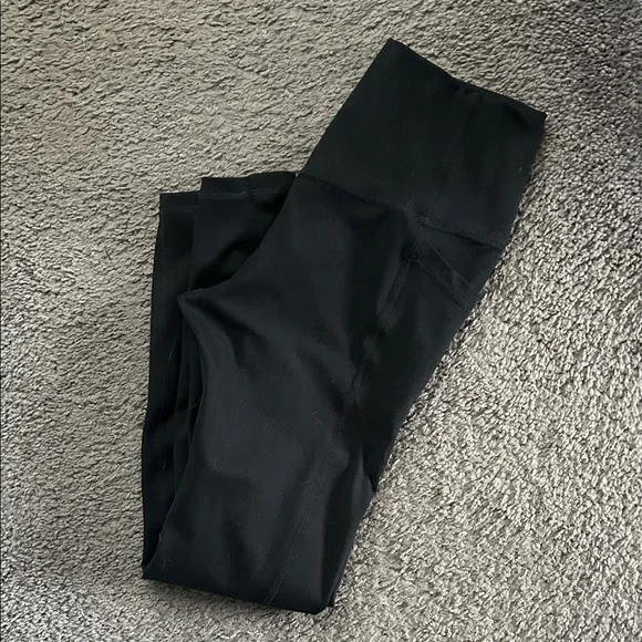 Gilly Hicks Recharge Black Pocket Leggings - Picture 4 of 4
